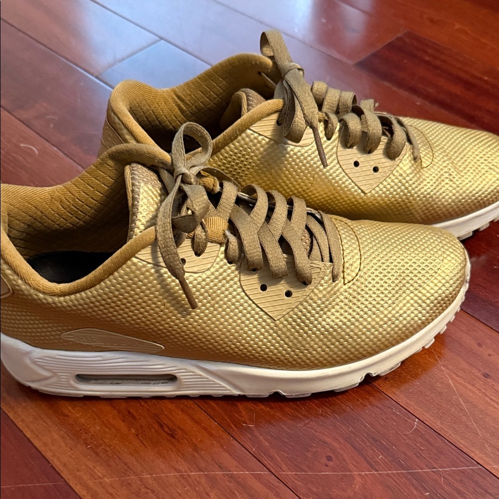 Womens Nike Air Max 90 Hyperfuse Premium iD Gold White Gum SZ 8 ( 822580-997 )